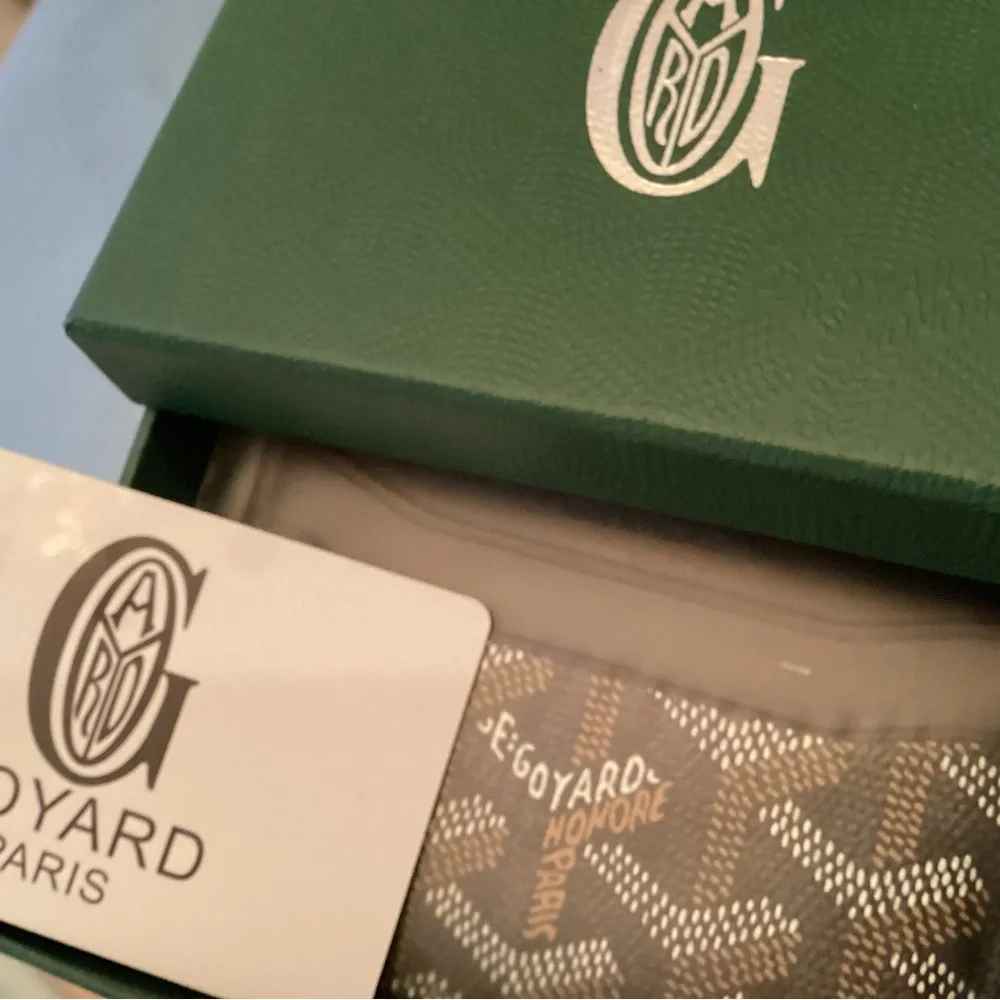 Goyard compact card